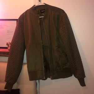 FOREVER21- men’s puffer jacket